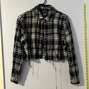 The Gap cropped black and white flannel size small cropped